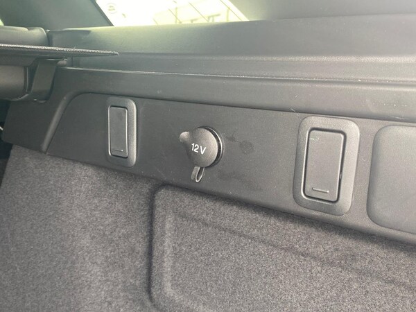 Used Land Rover Range Rover Velar 2025 for sale - 76142989: Photo 27