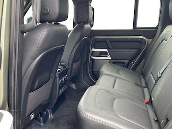 Used Land Rover Defender 2022 for sale - 75436674: Photo