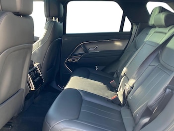 Used Land Rover Range Rover Sport 2025 for sale - 76030474: Photo 4