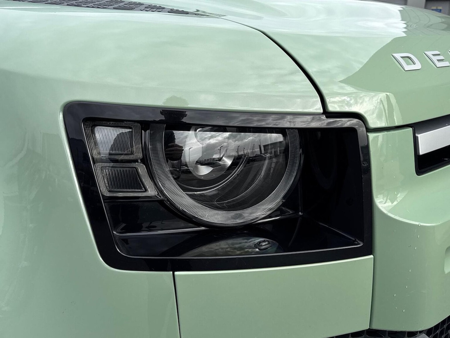 Used Land Rover Defender 2023 for sale - 77640357: Photo 17