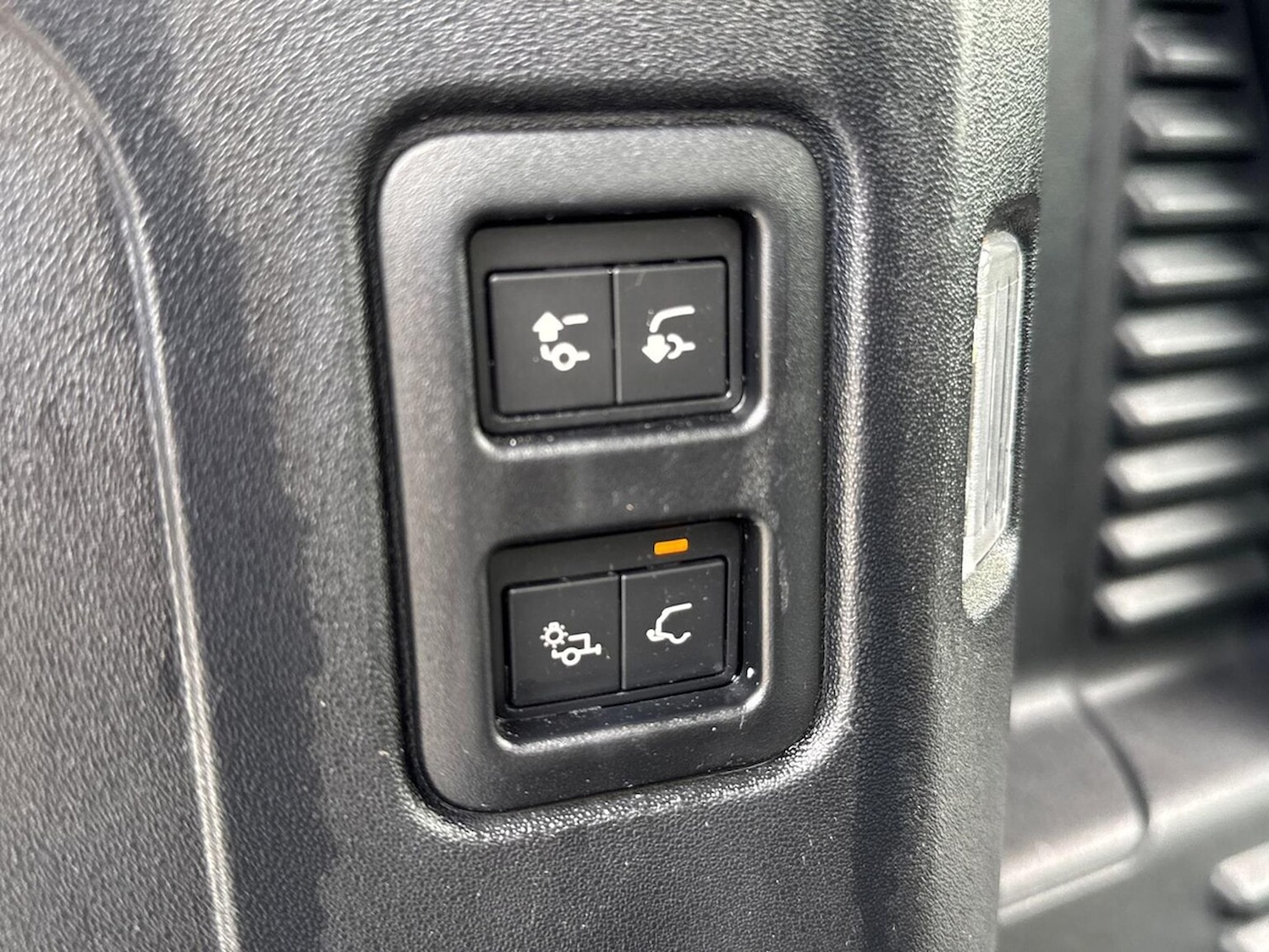 Used Land Rover Defender 2023 for sale - 77640357: Photo 29