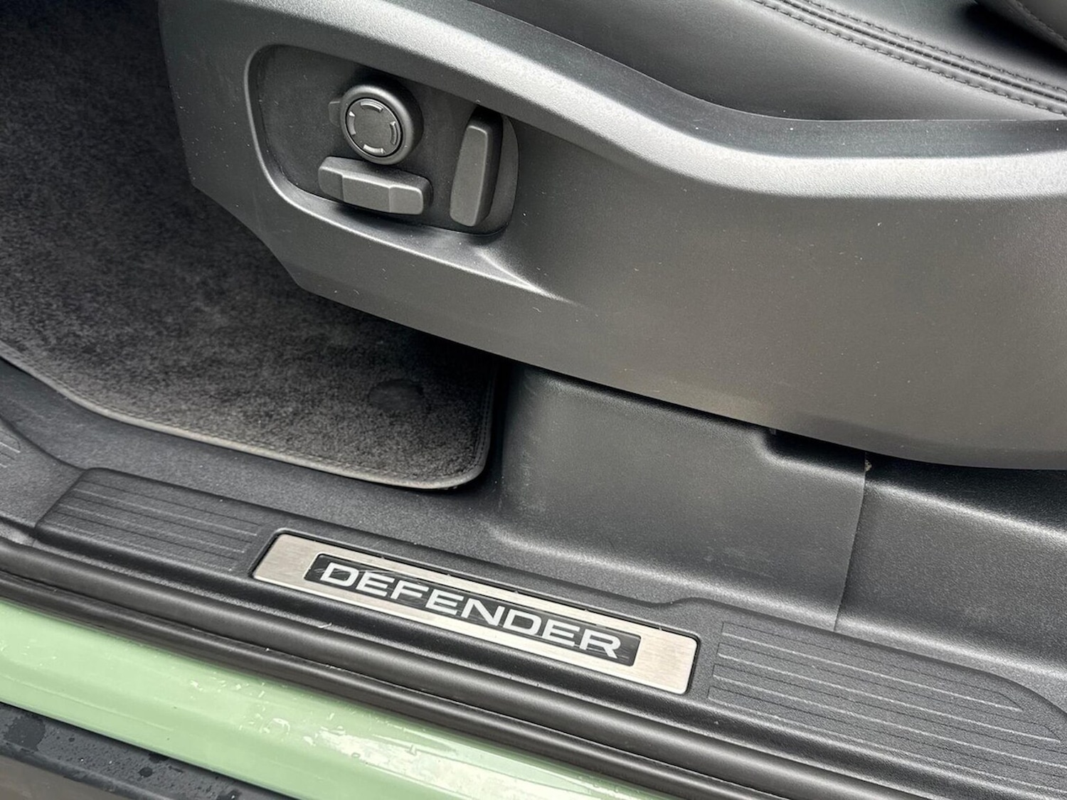 Used Land Rover Defender 2023 for sale - 77640357: Photo 50