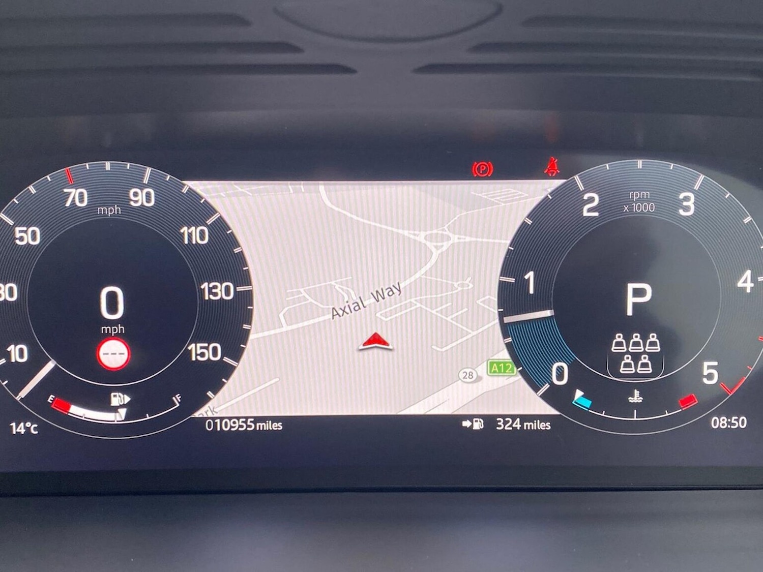 Used Land Rover Discovery 2025 for sale - 76449631: Photo 16