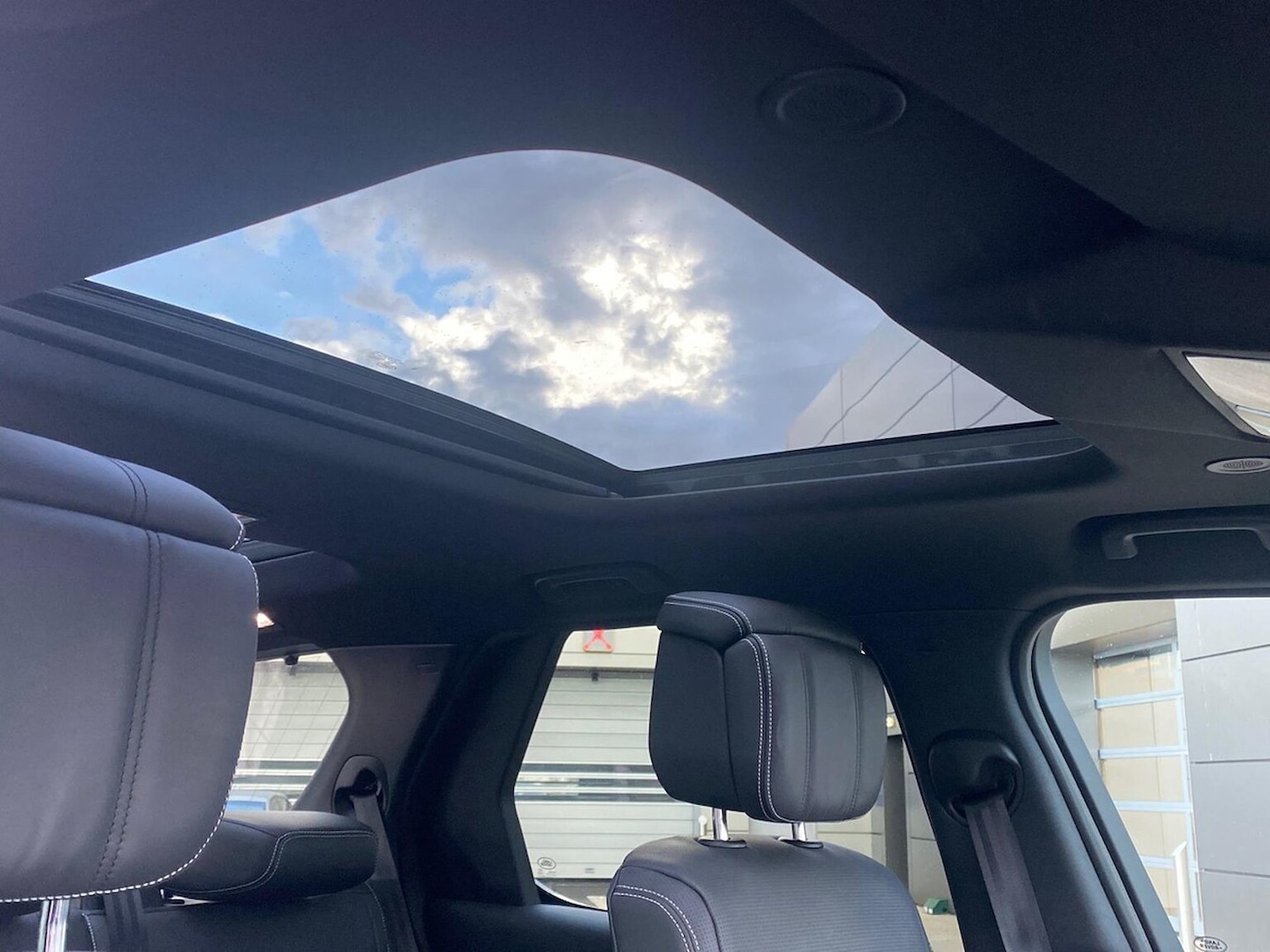 Used Land Rover Discovery 2025 for sale - 76449631: Photo 21