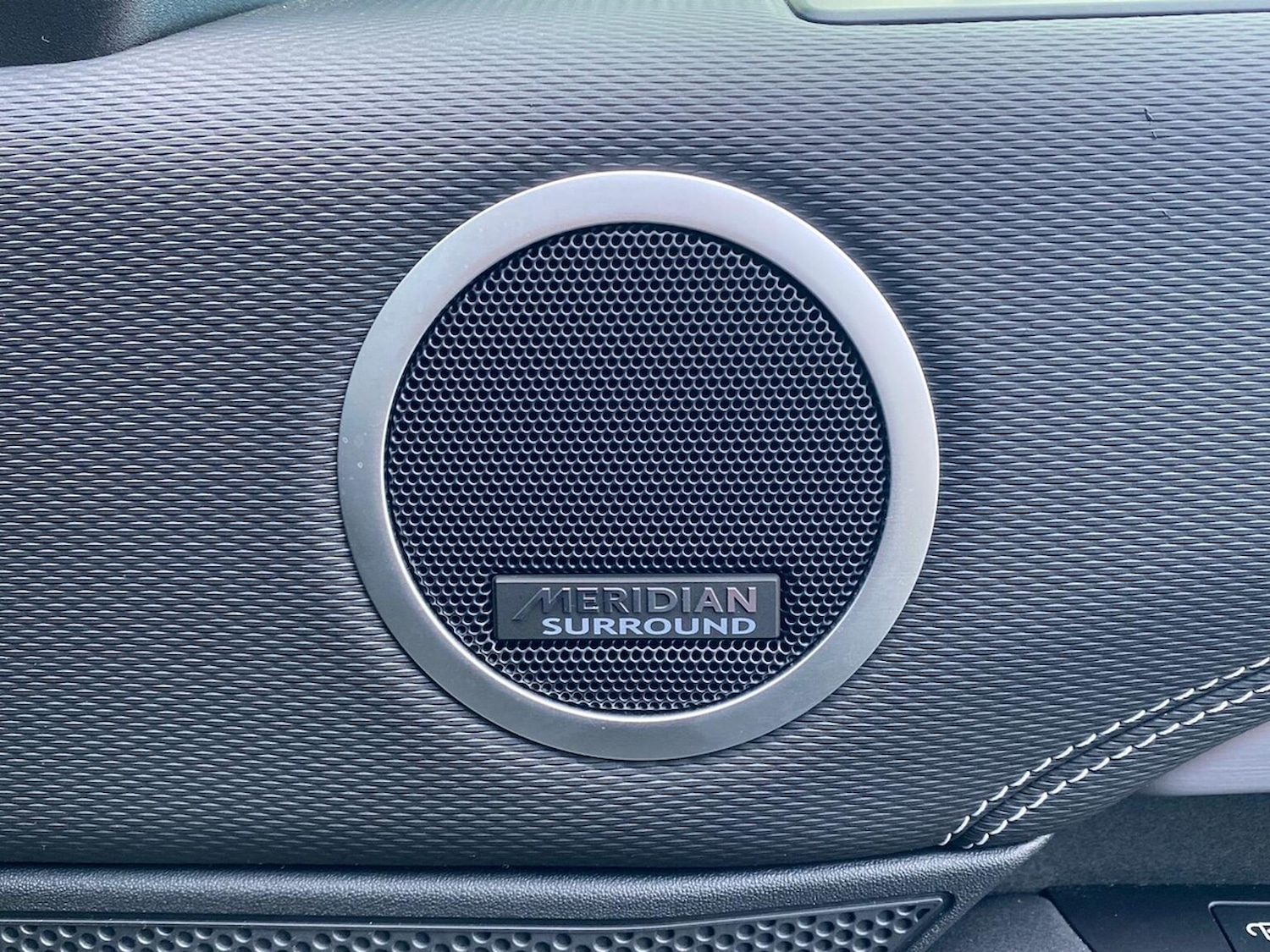 Used Land Rover Discovery 2025 for sale - 76449631: Photo 24