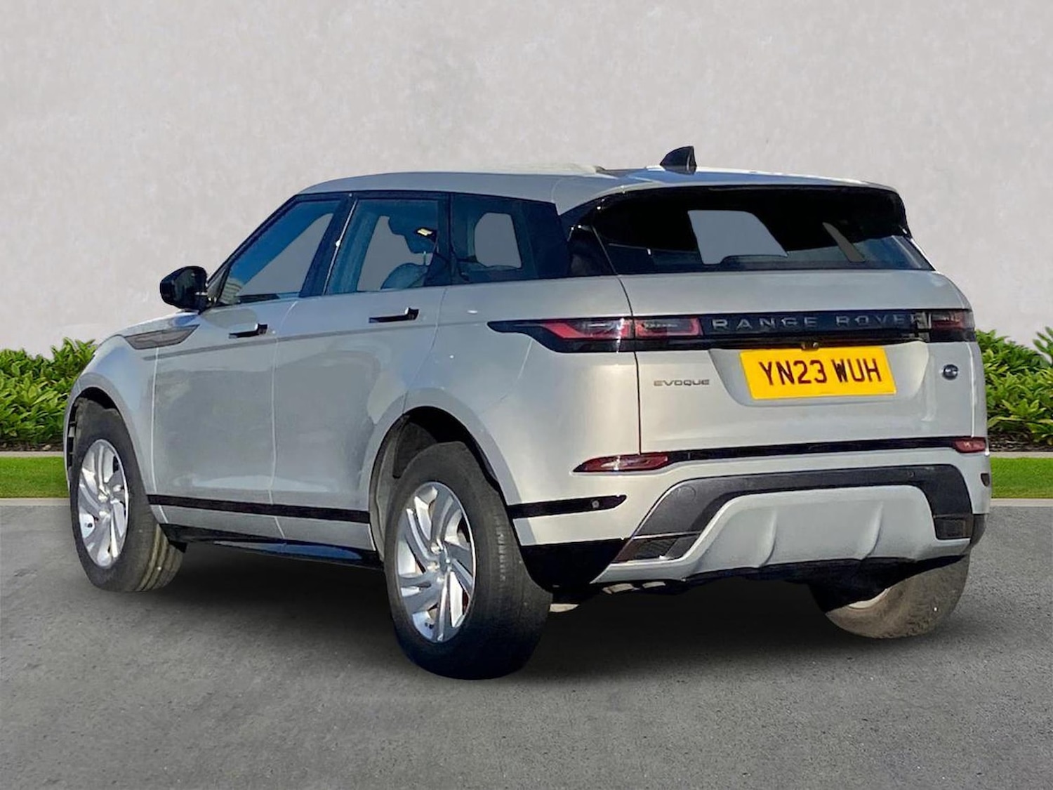 Used Land Rover Range Rover Evoque 2023 for sale - 78191845: Photo 2