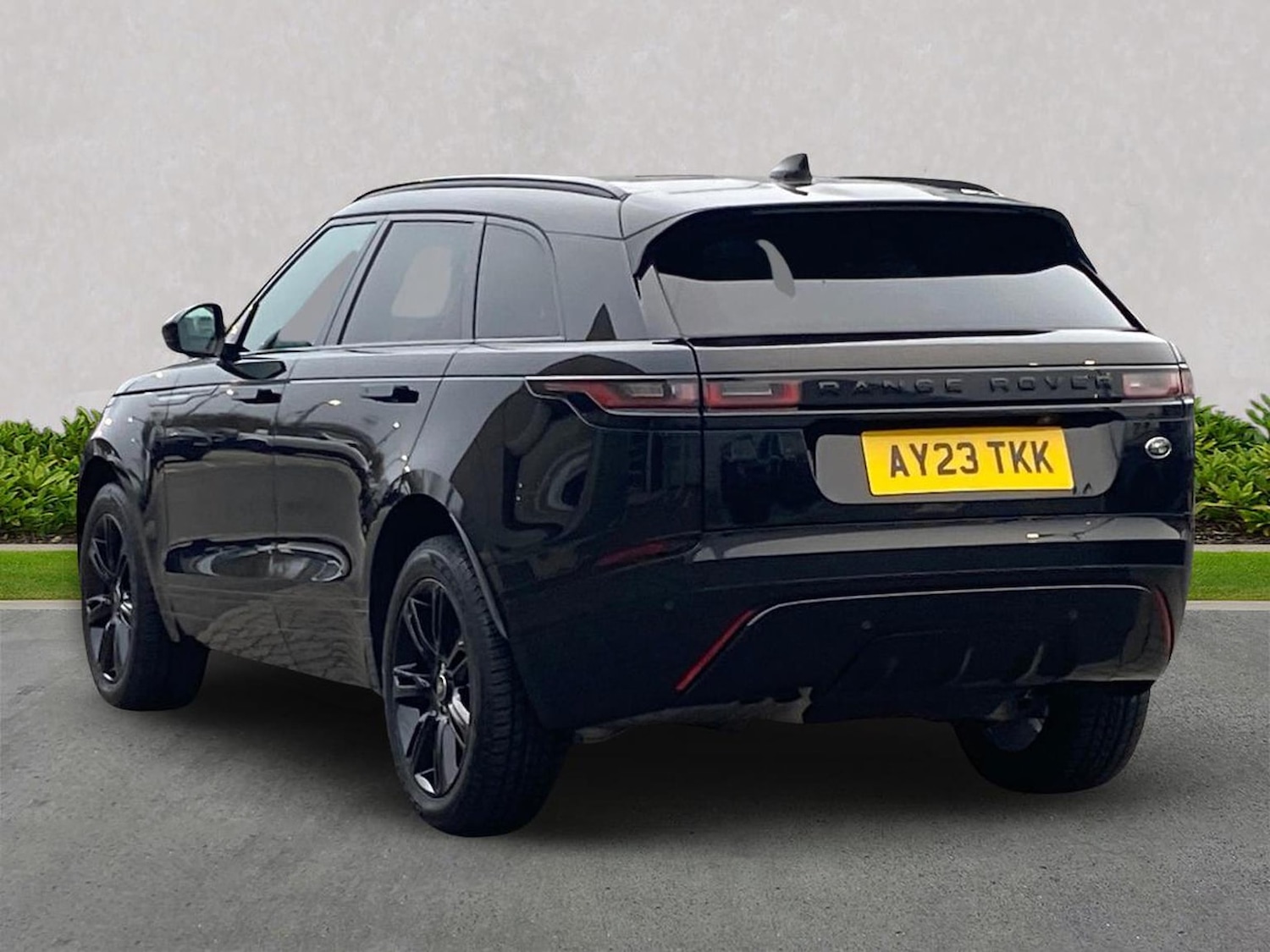 Used Land Rover Range Rover Velar 2023 for sale - 78191834: Photo 2