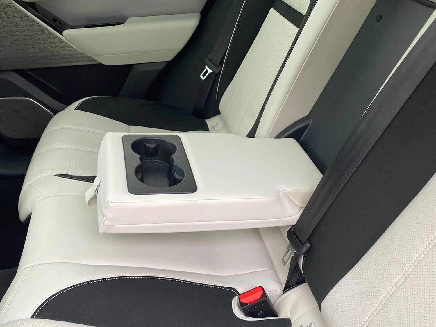 Used Land Rover Range Rover Velar 2023 for sale - 78191834: Photo 41