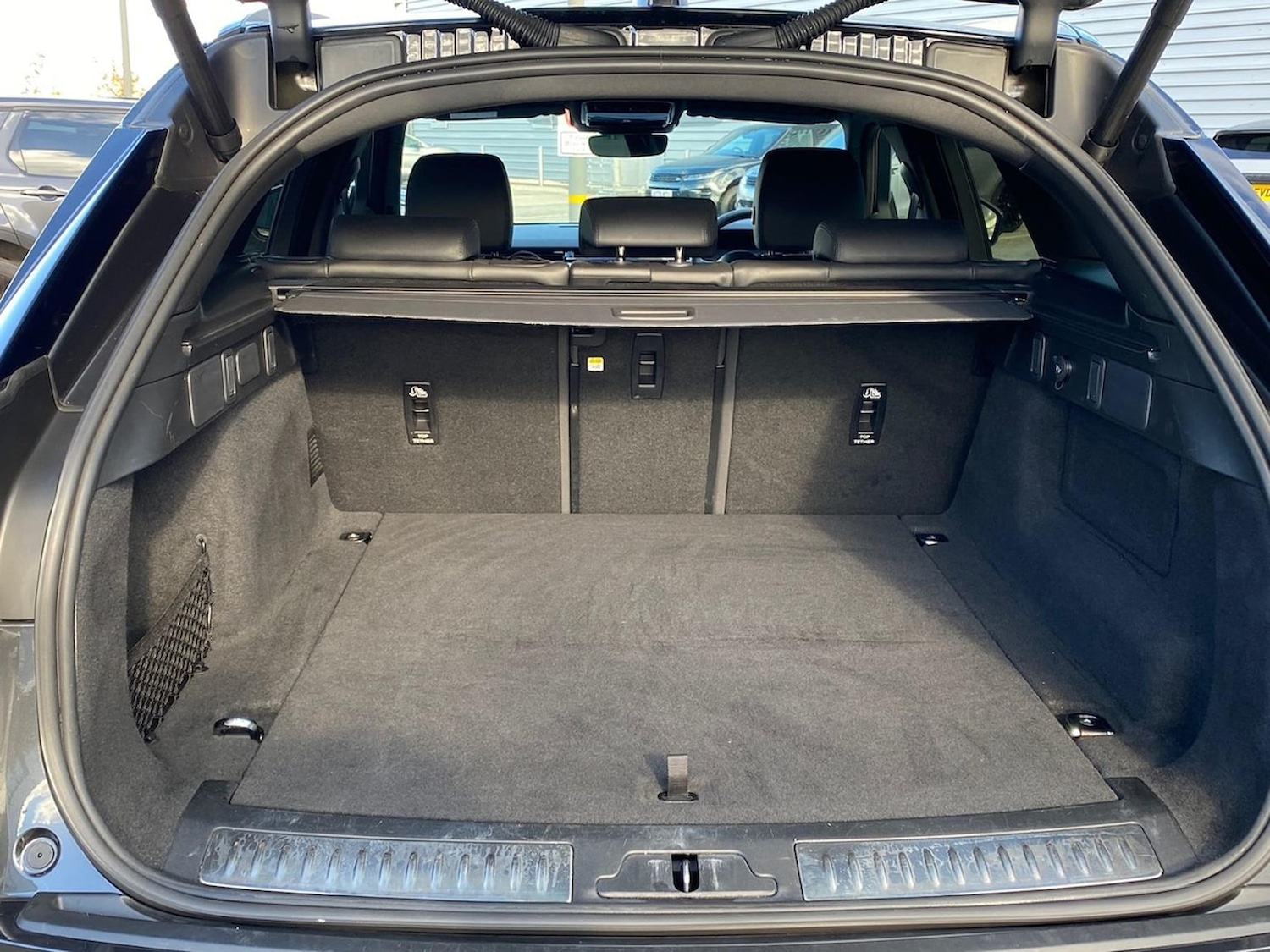 Used Land Rover Range Rover Velar 2024 for sale - 76945926: Photo 10