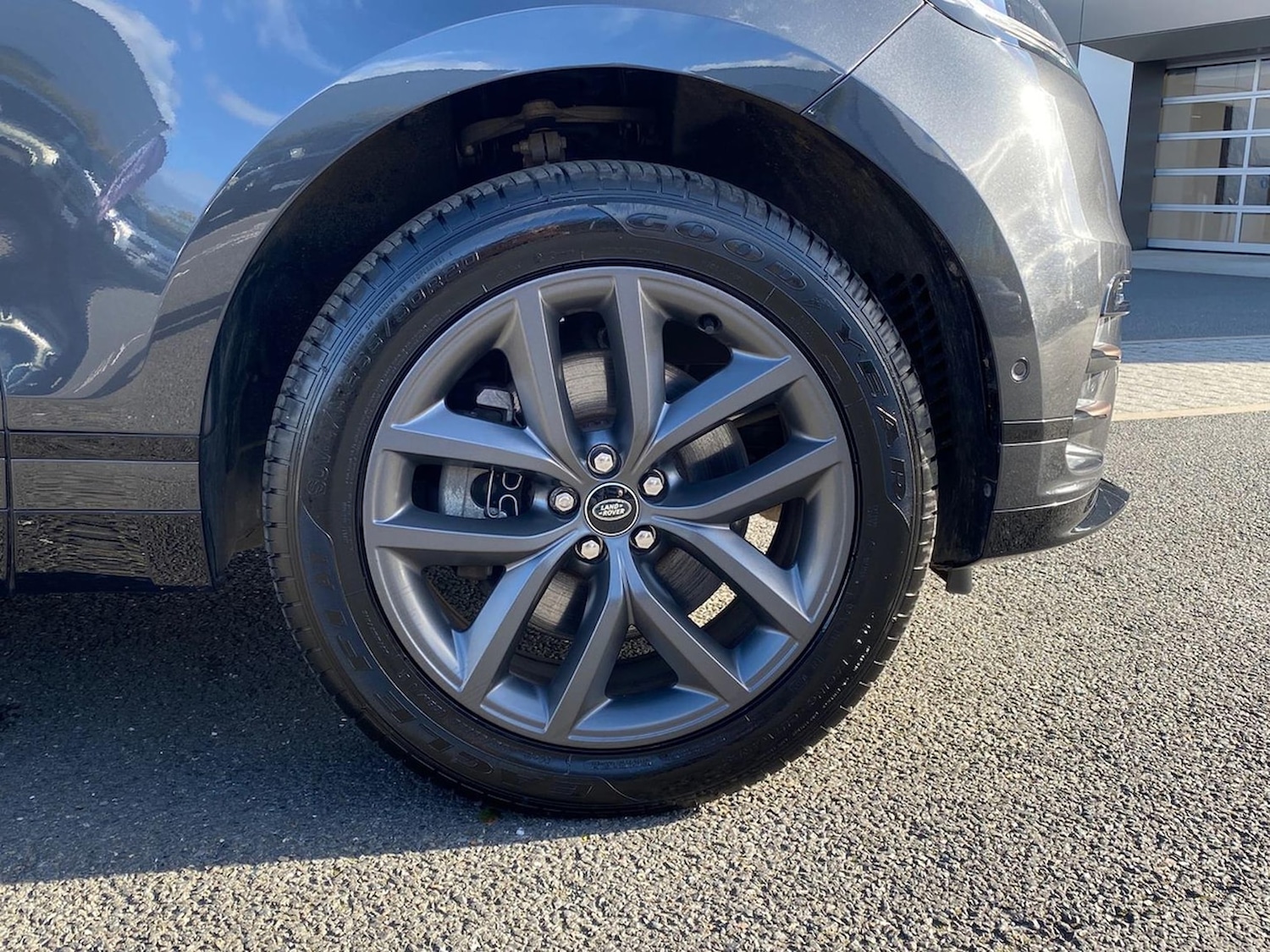 Used Land Rover Range Rover Velar 2024 for sale - 76945926: Photo 8