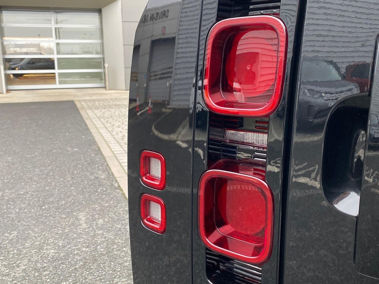 Used Land Rover Defender 2024 for sale - 76957542: Photo 19