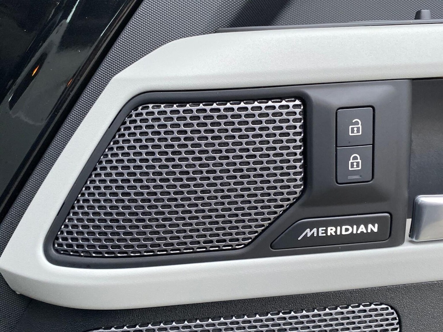 Used Land Rover Defender 2024 for sale - 76957542: Photo 24