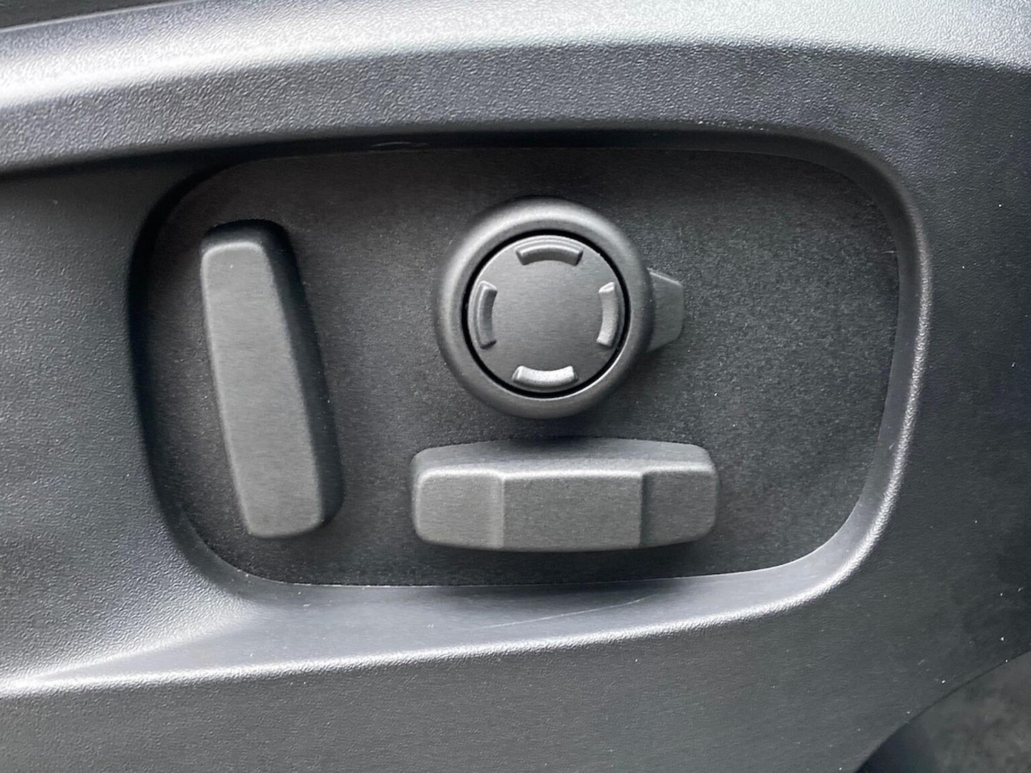 Used Land Rover Defender 2024 for sale - 76957542: Photo 33