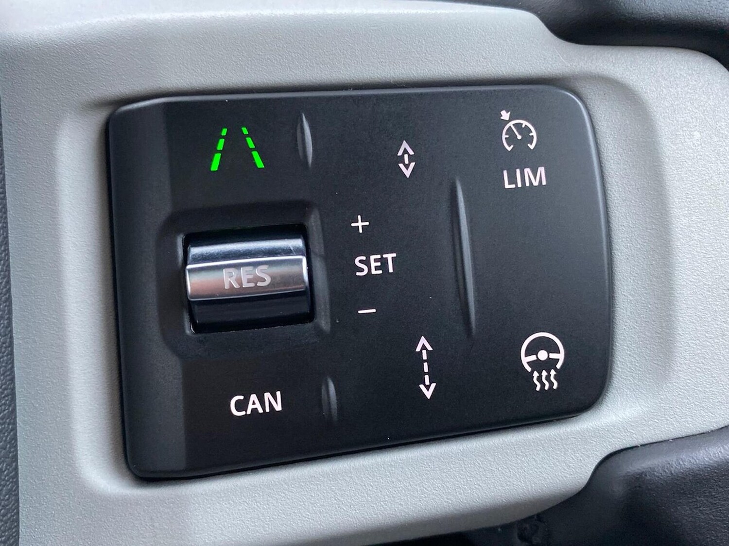 Used Land Rover Defender 2024 for sale - 76957542: Photo 36