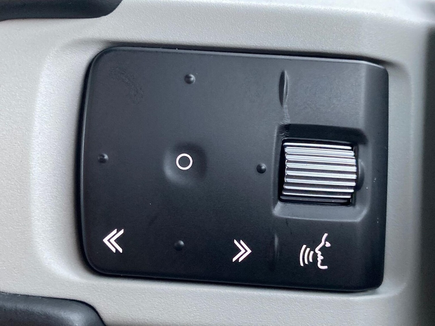 Used Land Rover Defender 2024 for sale - 76957542: Photo 37