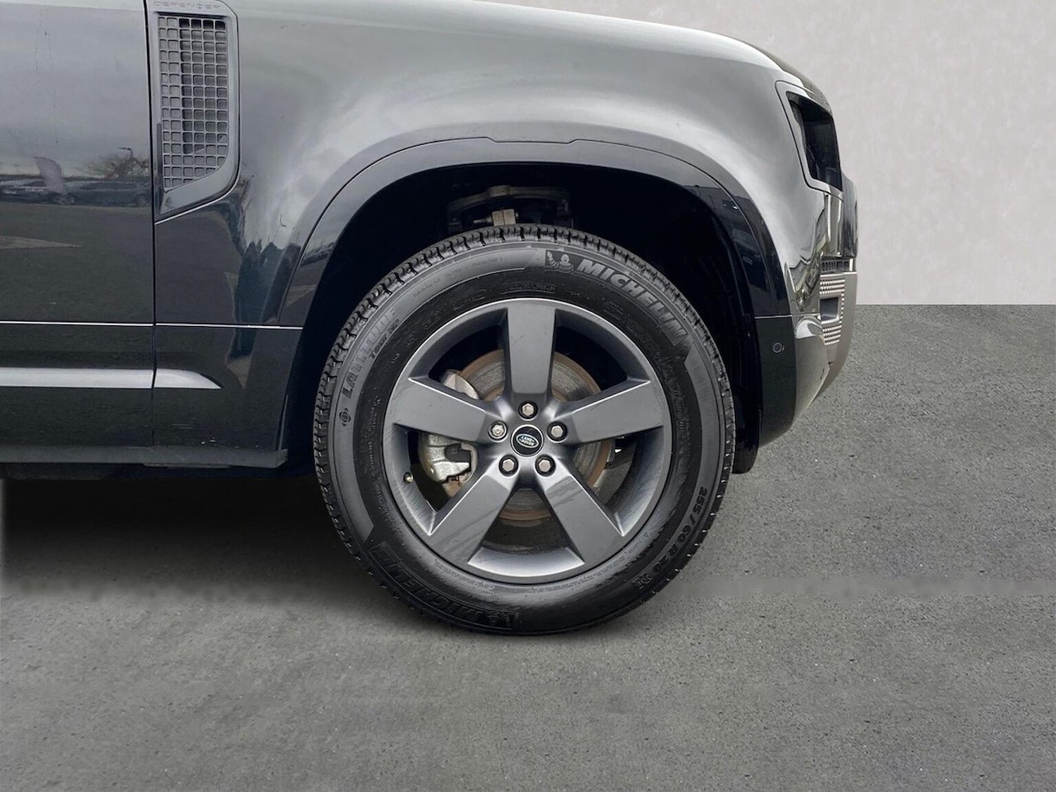 Used Land Rover Defender 2024 for sale - 76957542: Photo 8