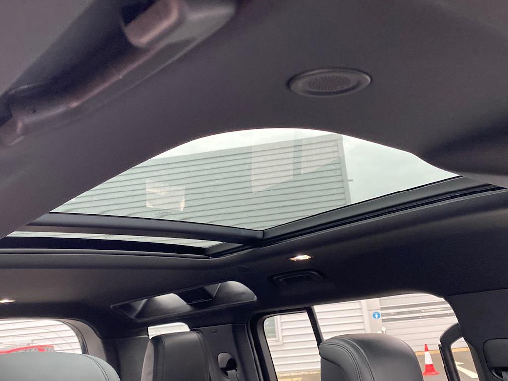 Used Land Rover Defender 2024 for sale - 76969955: Photo 21