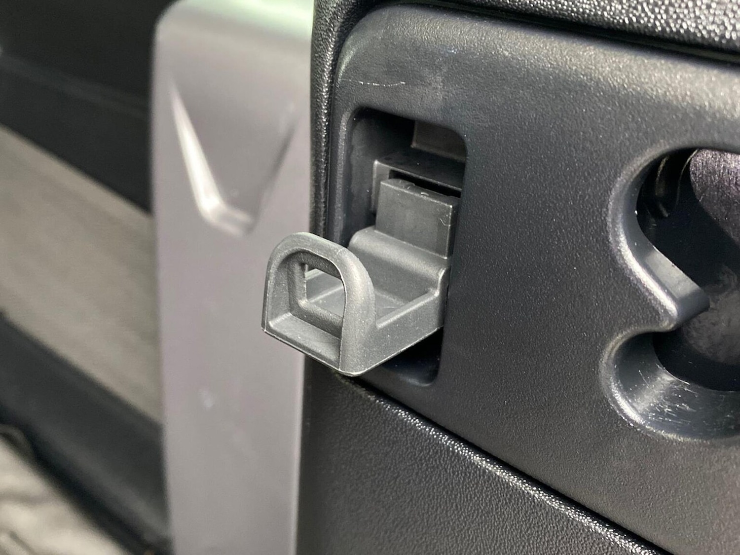 Used Land Rover Defender 2024 for sale - 76969955: Photo 27