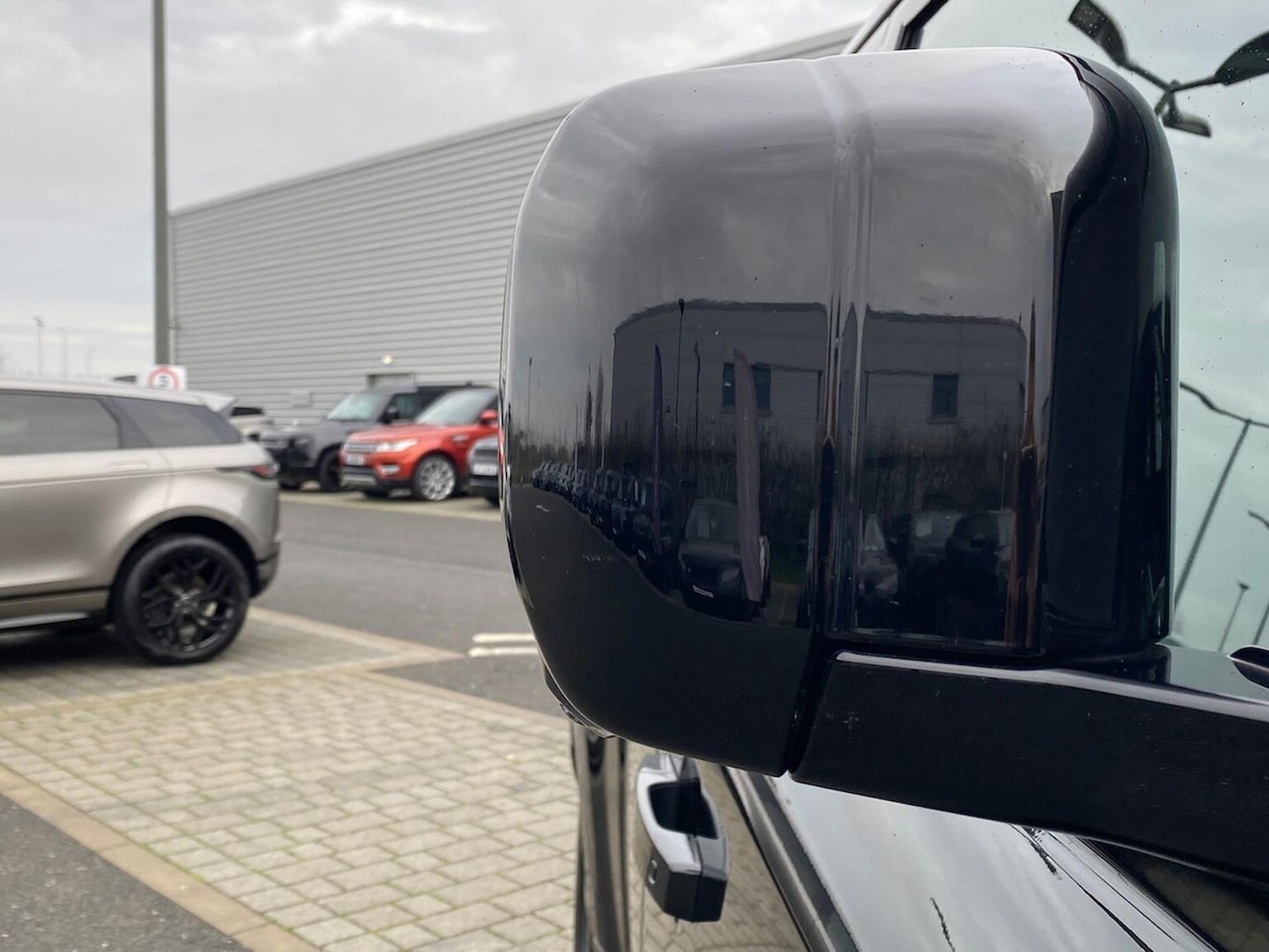 Used Land Rover Defender 2024 for sale - 76969955: Photo 29