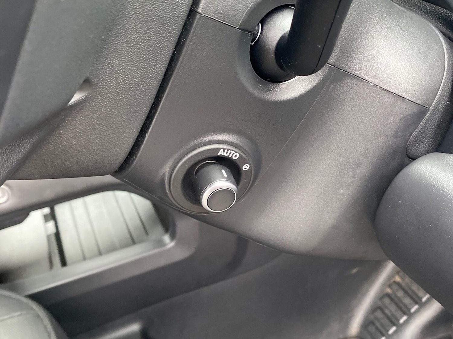 Used Land Rover Defender 2024 for sale - 76969955: Photo 32