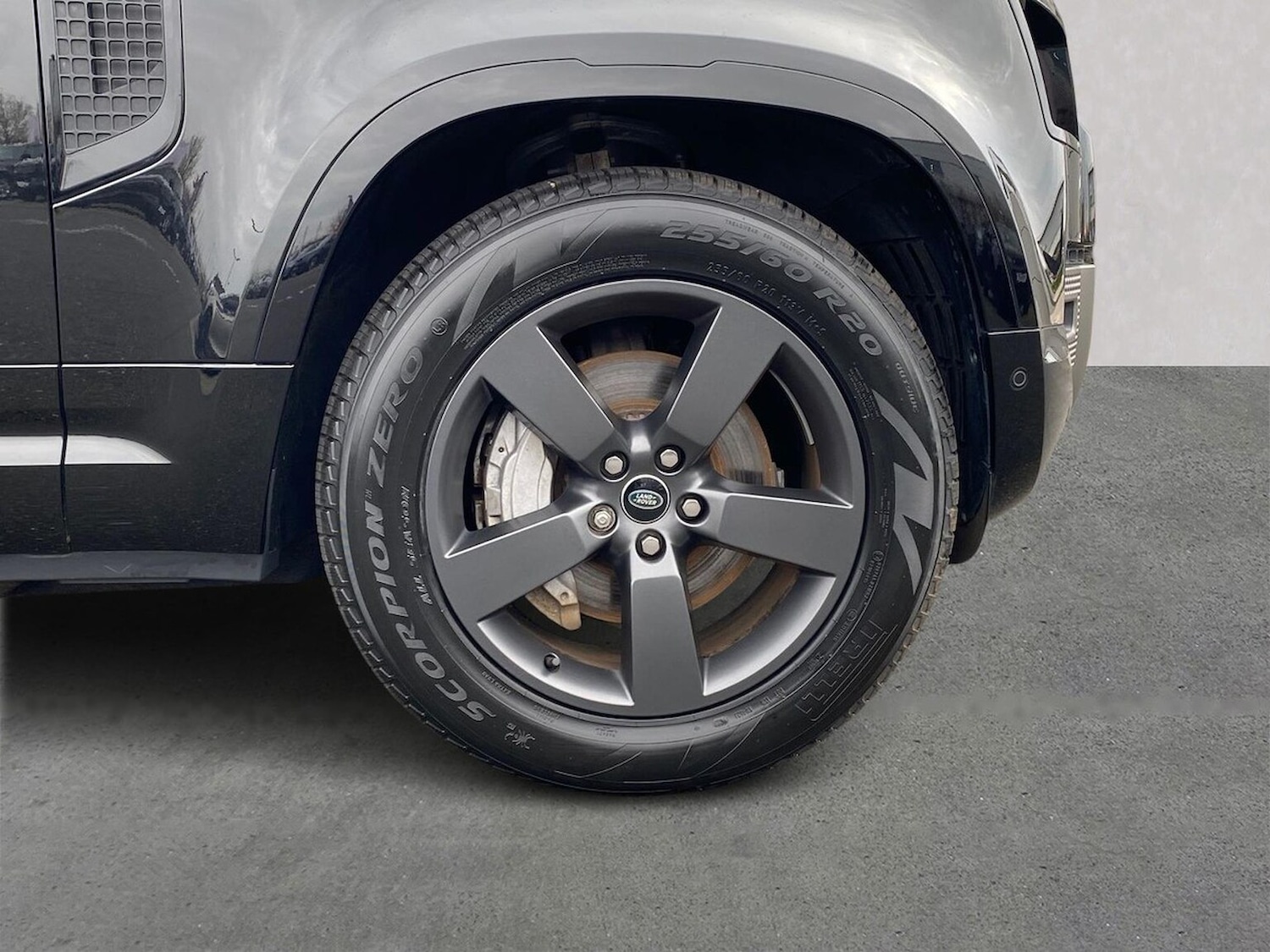 Used Land Rover Defender 2024 for sale - 76969955: Photo 8