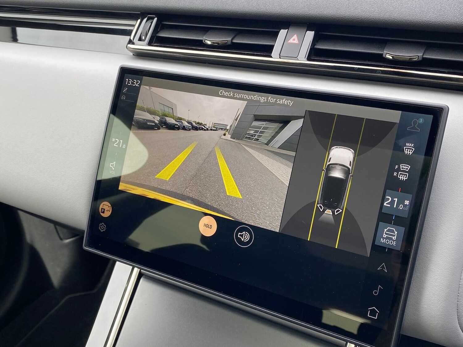 Used Land Rover Range Rover Velar 2024 for sale - 78193528: Photo 14