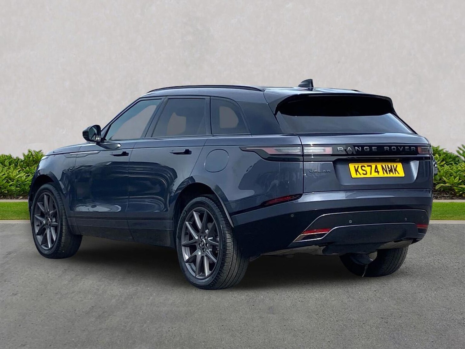 Used Land Rover Range Rover Velar 2024 for sale - 78193528: Photo 2