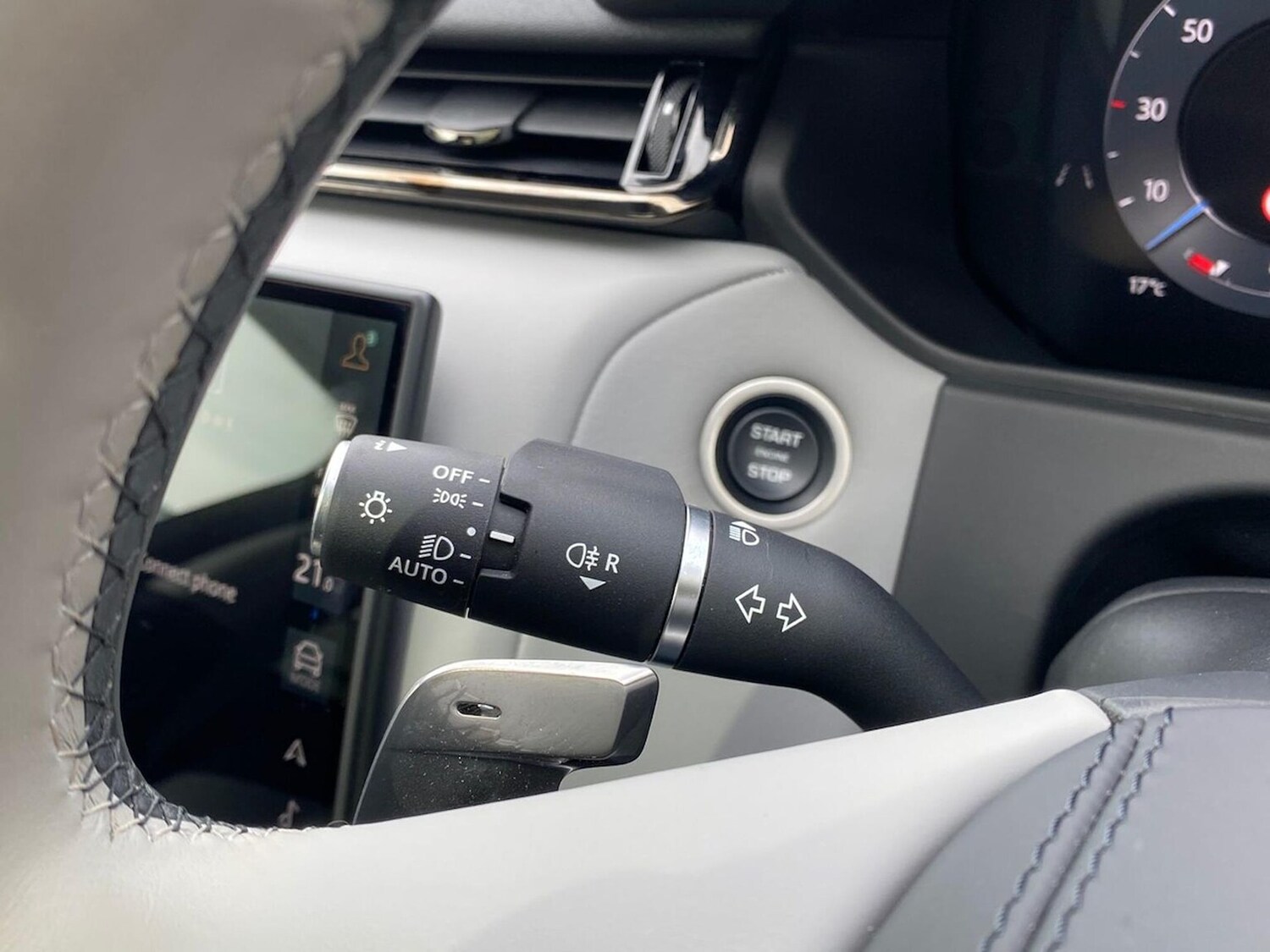 Used Land Rover Range Rover Velar 2024 for sale - 78193528: Photo 42