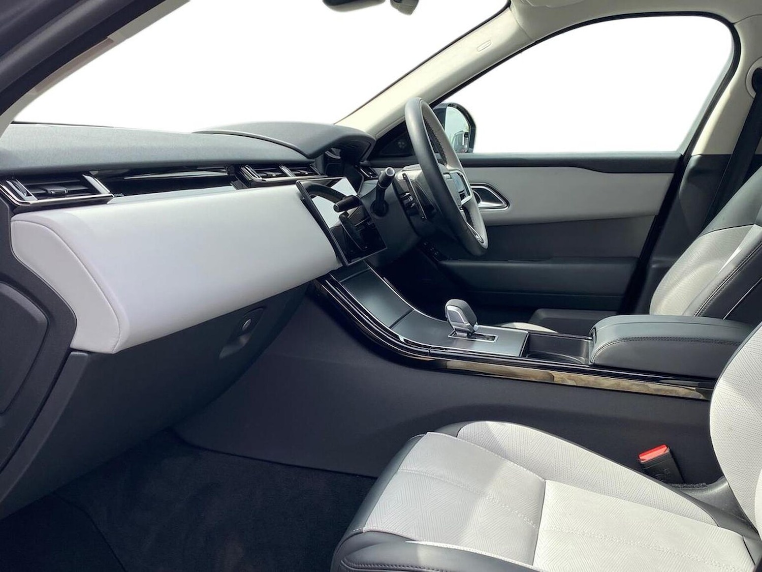 Used Land Rover Range Rover Velar 2024 for sale - 78193528: Photo 5