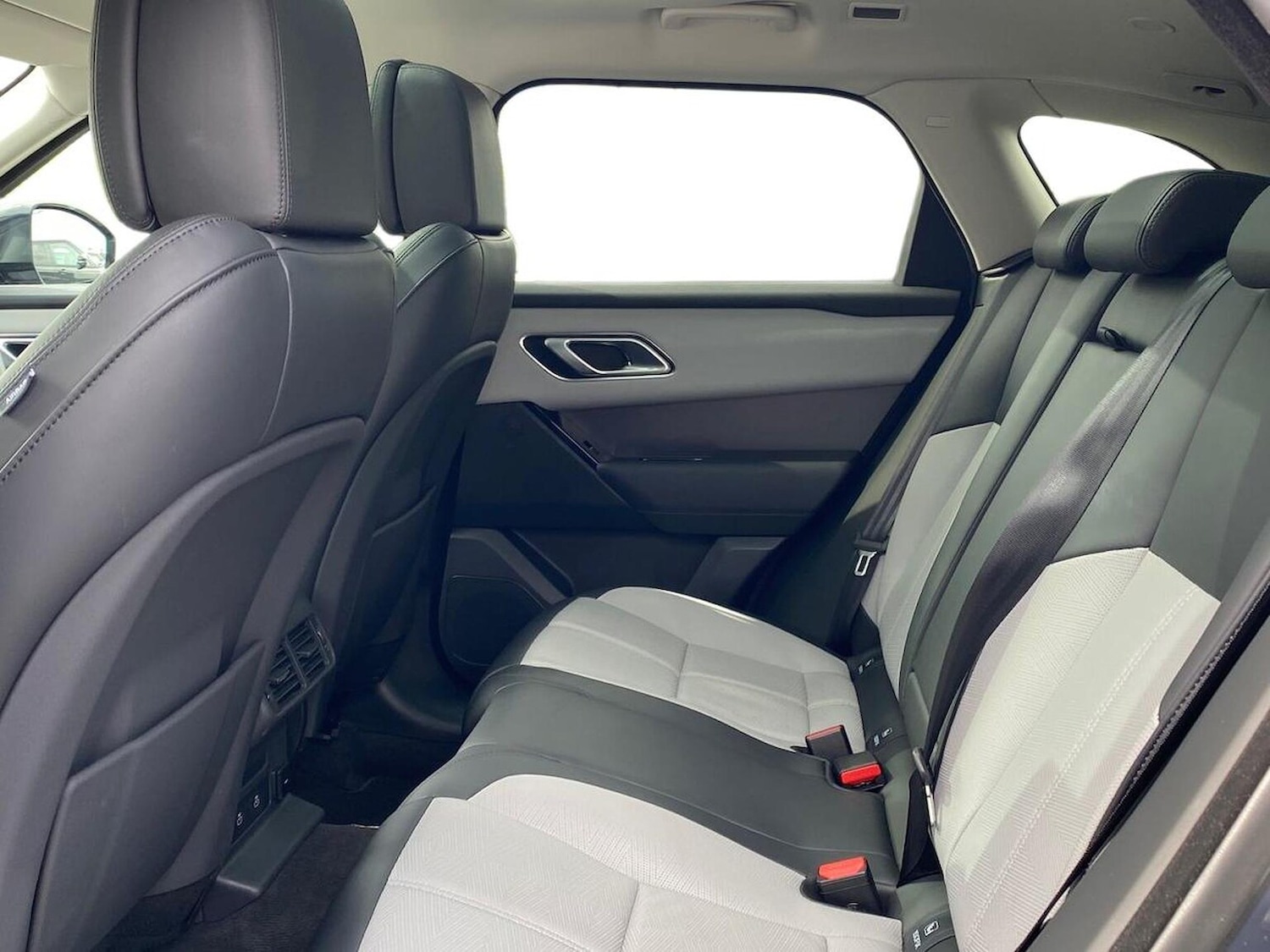 Used Land Rover Range Rover Velar 2024 for sale - 78193528: Photo 6