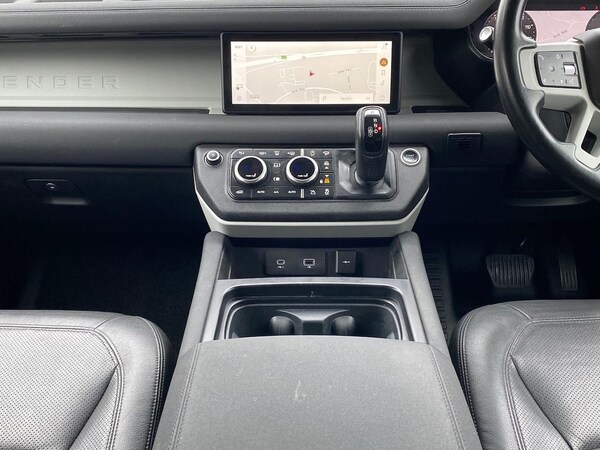 Used Land Rover Defender 2022 for sale - 76237061: Photo 14