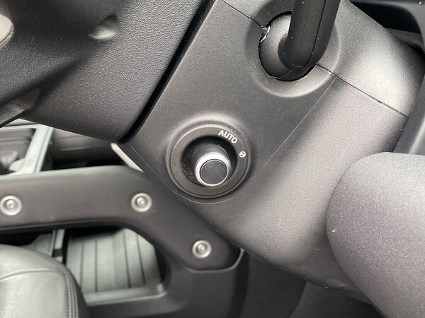 Used Land Rover Defender 2022 for sale - 76237061: Photo 29