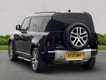 Used Land Rover Defender 2022 for sale - 76237061: Photo 2