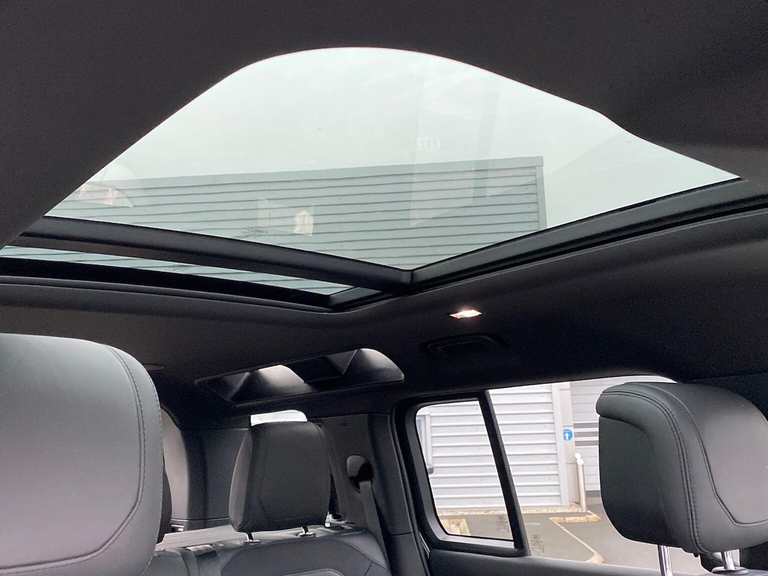 Used Land Rover Defender 2023 for sale - 77901708: Photo 21