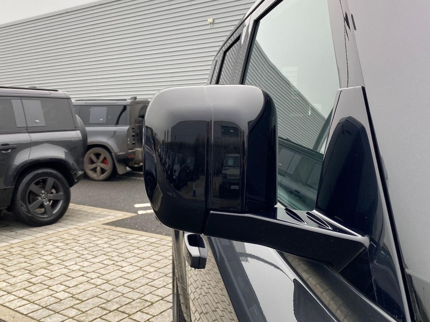 Used Land Rover Defender 2023 for sale - 77901708: Photo 28