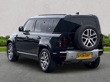 Used Land Rover Defender 2024 for sale - 78250954: Photo