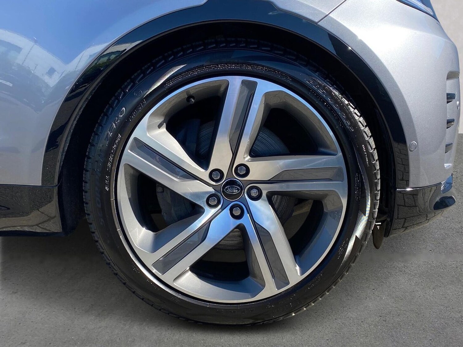 Used Land Rover Discovery 2025 for sale - 78193521: Photo 10