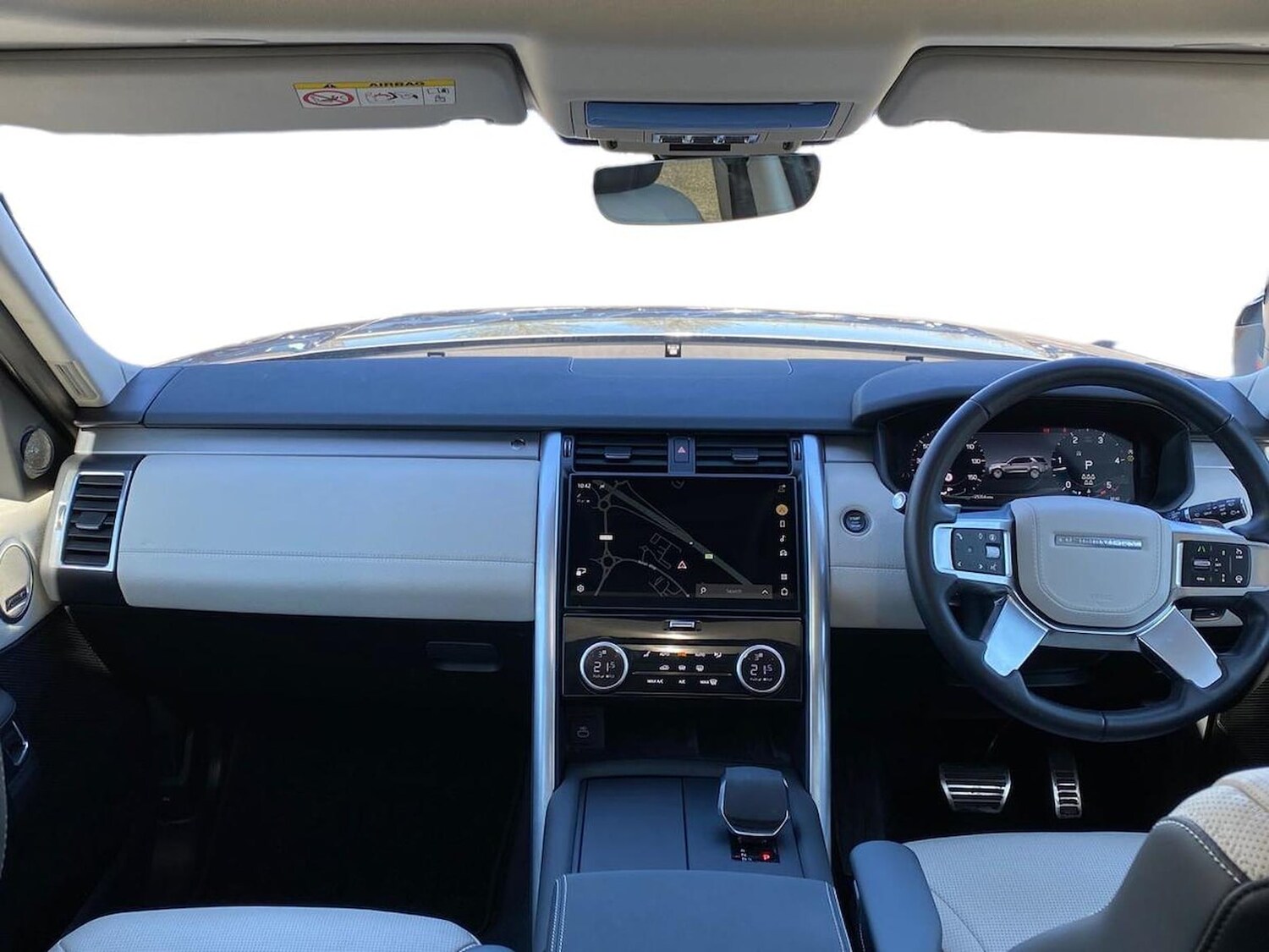 Used Land Rover Discovery 2025 for sale - 78193521: Photo 11