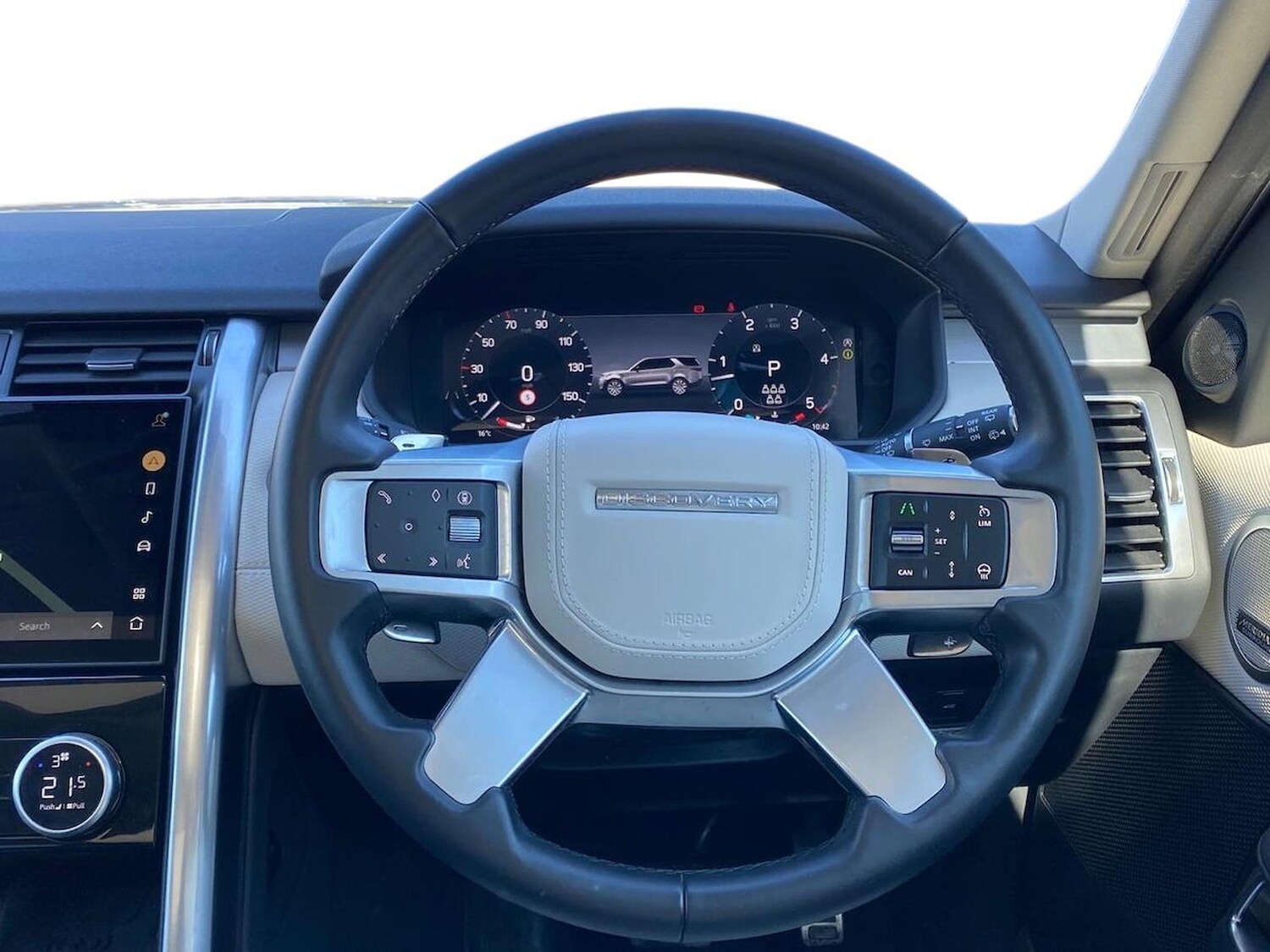 Used Land Rover Discovery 2025 for sale - 78193521: Photo 17