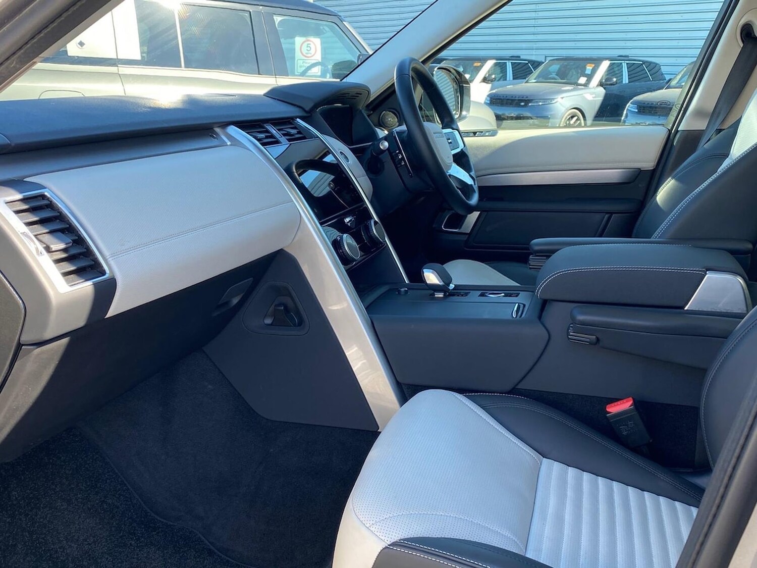 Used Land Rover Discovery 2025 for sale - 78193521: Photo 20