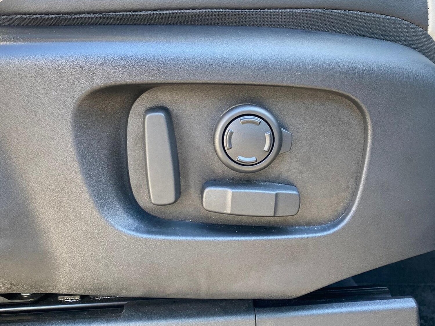 Used Land Rover Discovery 2025 for sale - 78193521: Photo 33