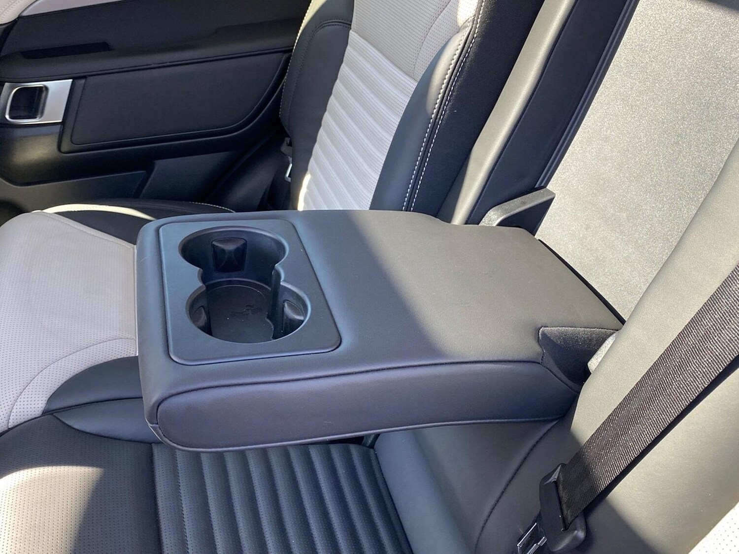 Used Land Rover Discovery 2025 for sale - 78193521: Photo 40