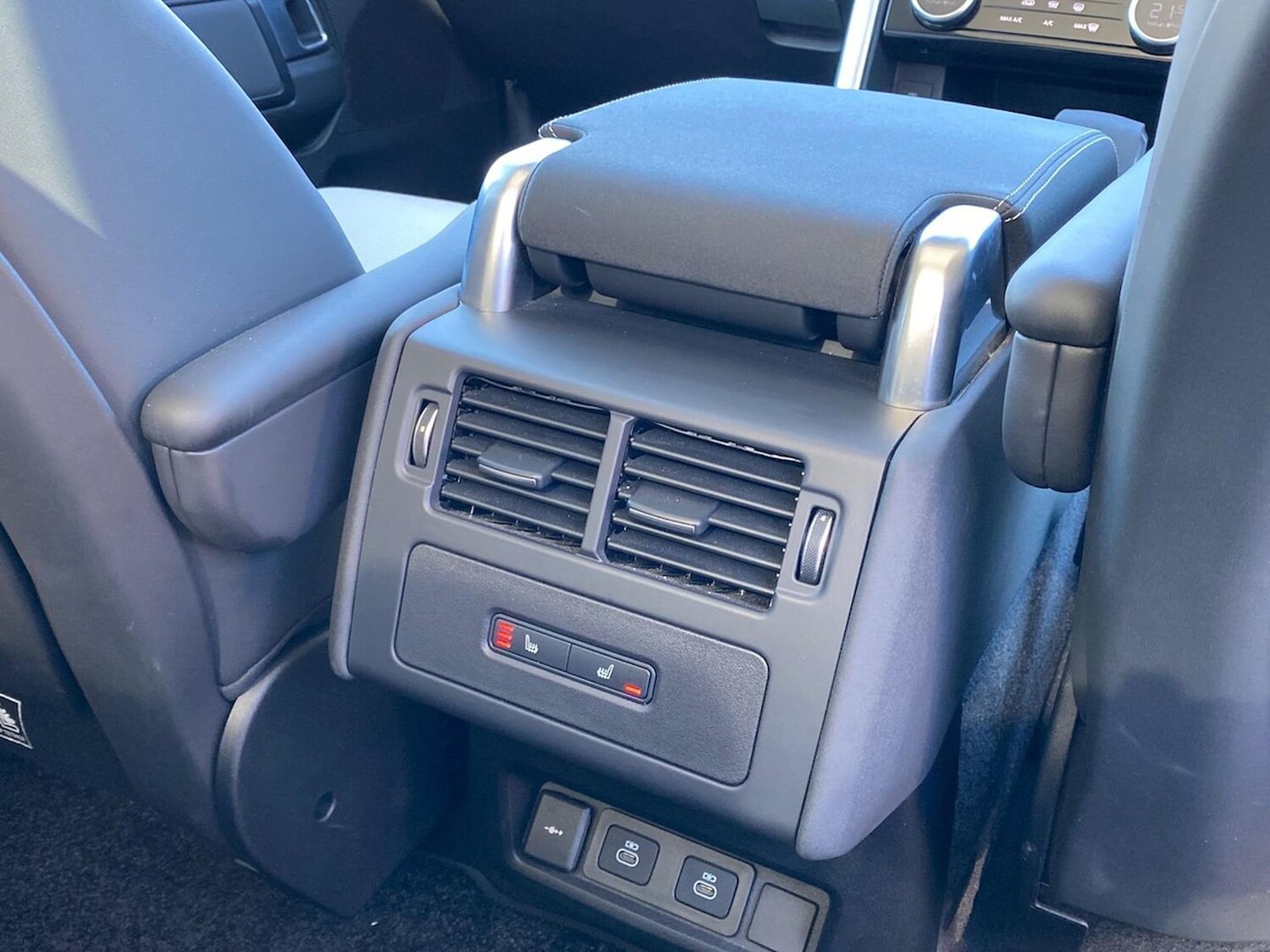 Used Land Rover Discovery 2025 for sale - 78193521: Photo 46