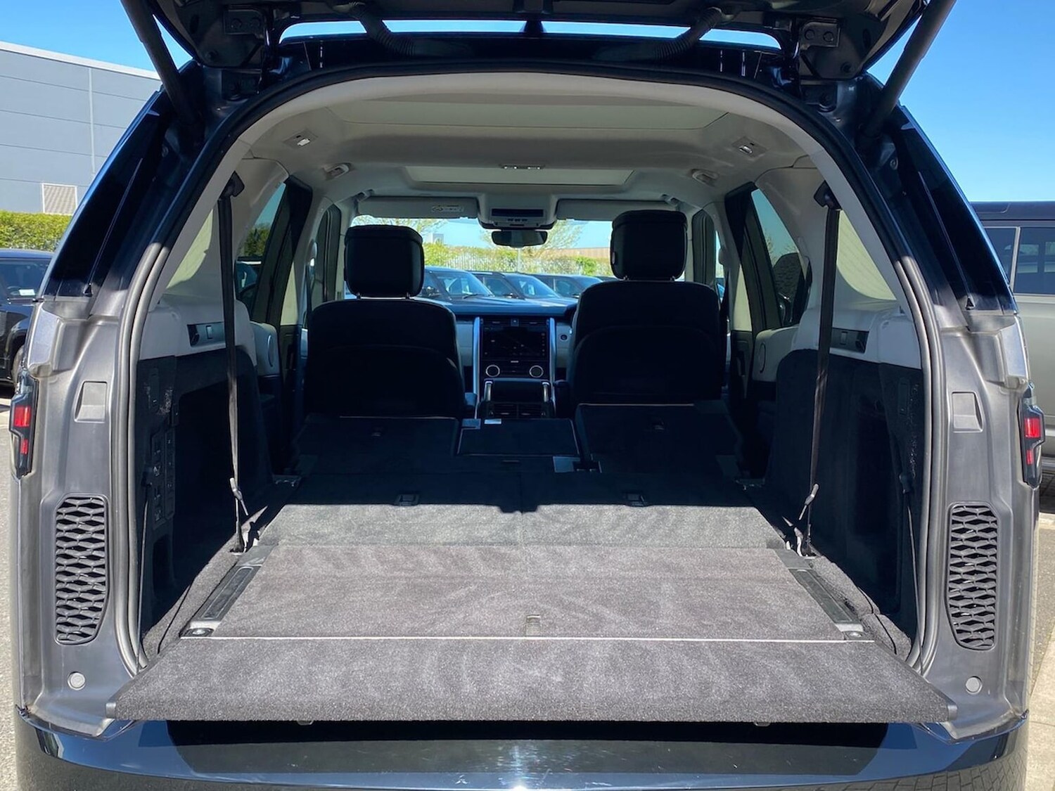 Used Land Rover Discovery 2025 for sale - 78193521: Photo 49