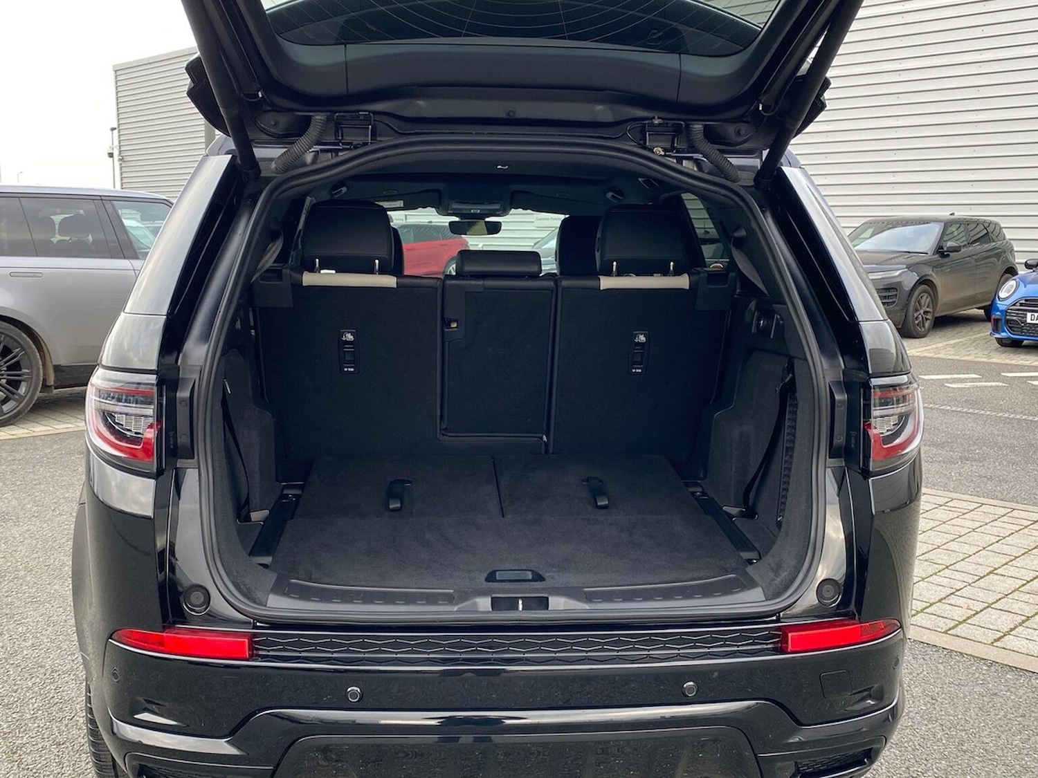 Used Land Rover Discovery Sport 2024 for sale - 76957536: Photo 10