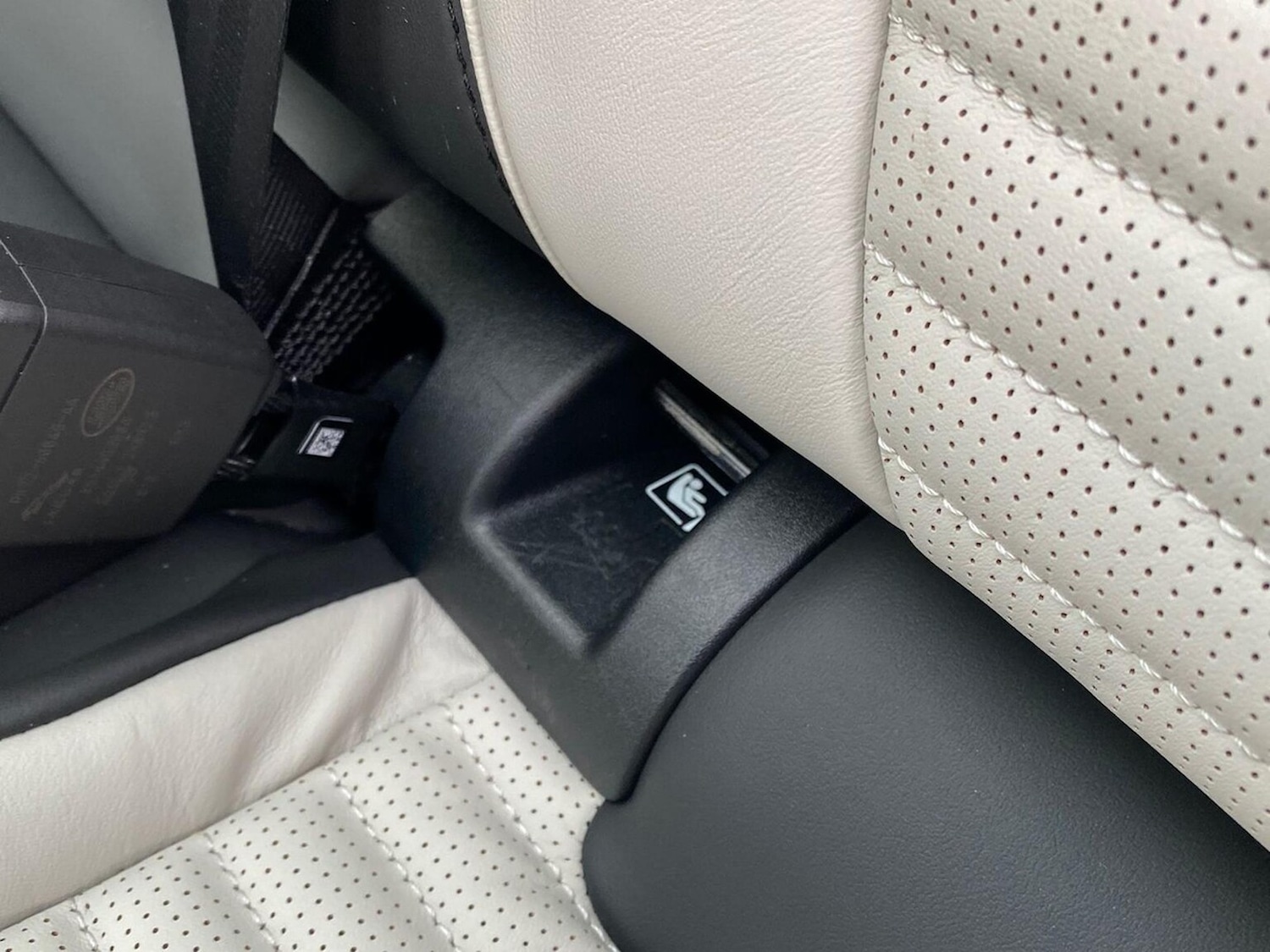 Used Land Rover Discovery Sport 2024 for sale - 76957536: Photo 33