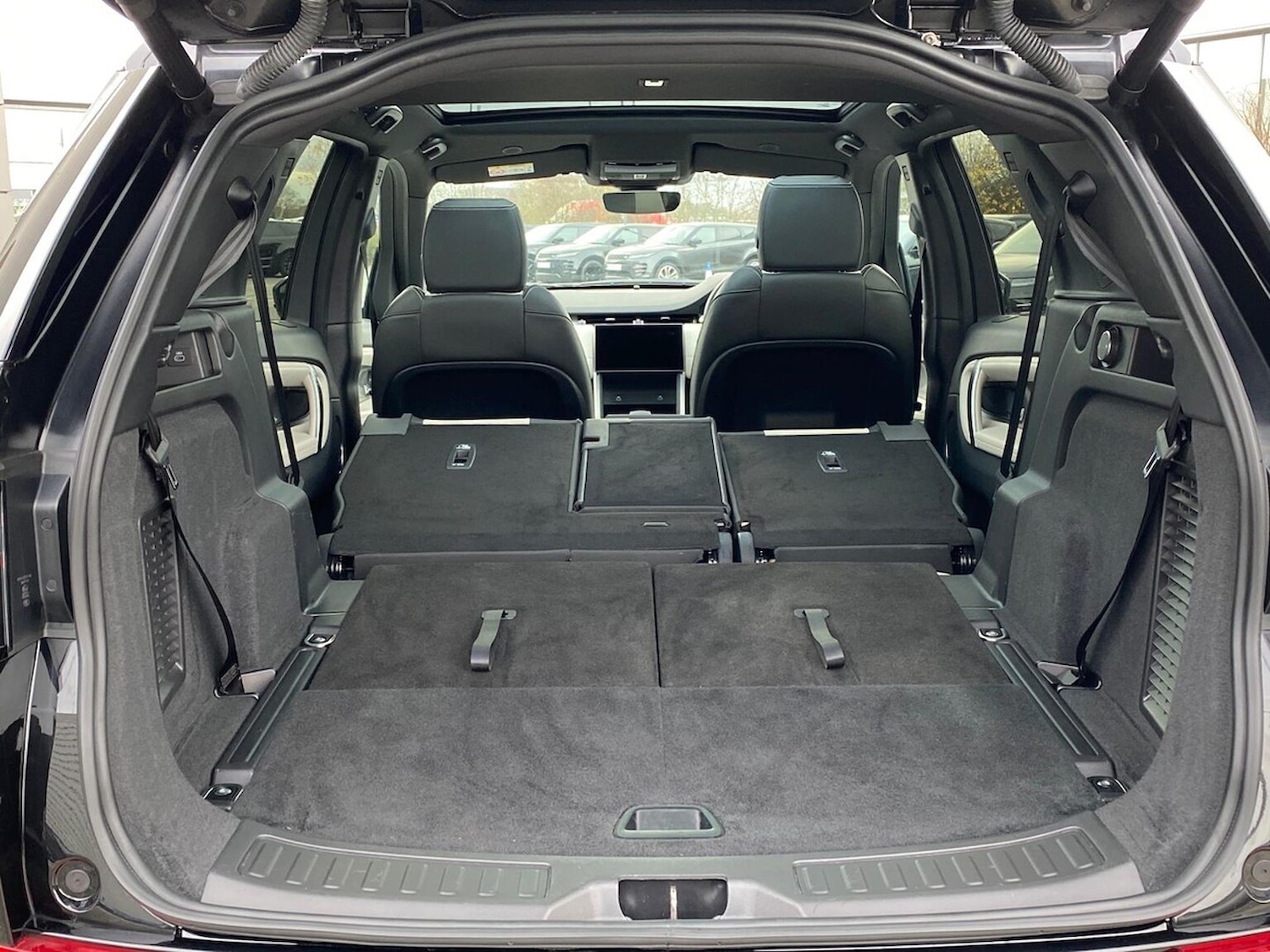 Used Land Rover Discovery Sport 2024 for sale - 76957536: Photo 35