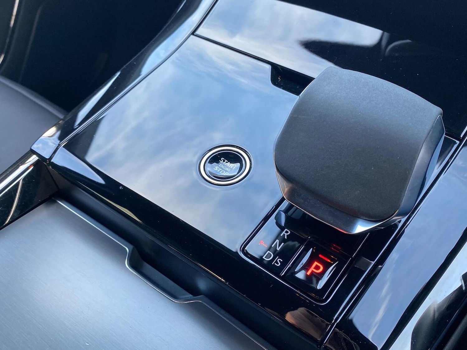 Used Land Rover Range Rover Sport 2024 for sale - 76951189: Photo 13