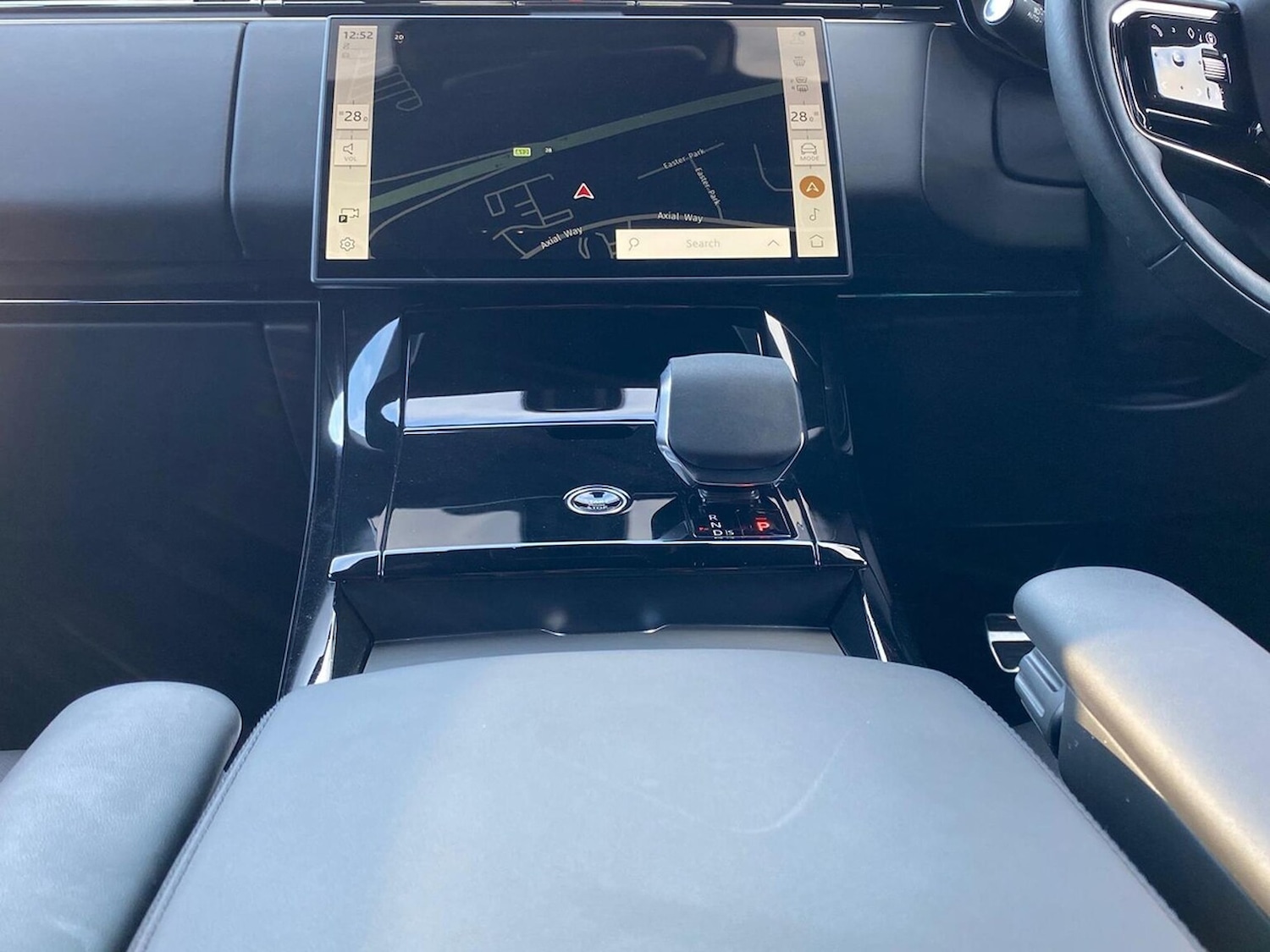 Used Land Rover Range Rover Sport 2024 for sale - 76951189: Photo 14