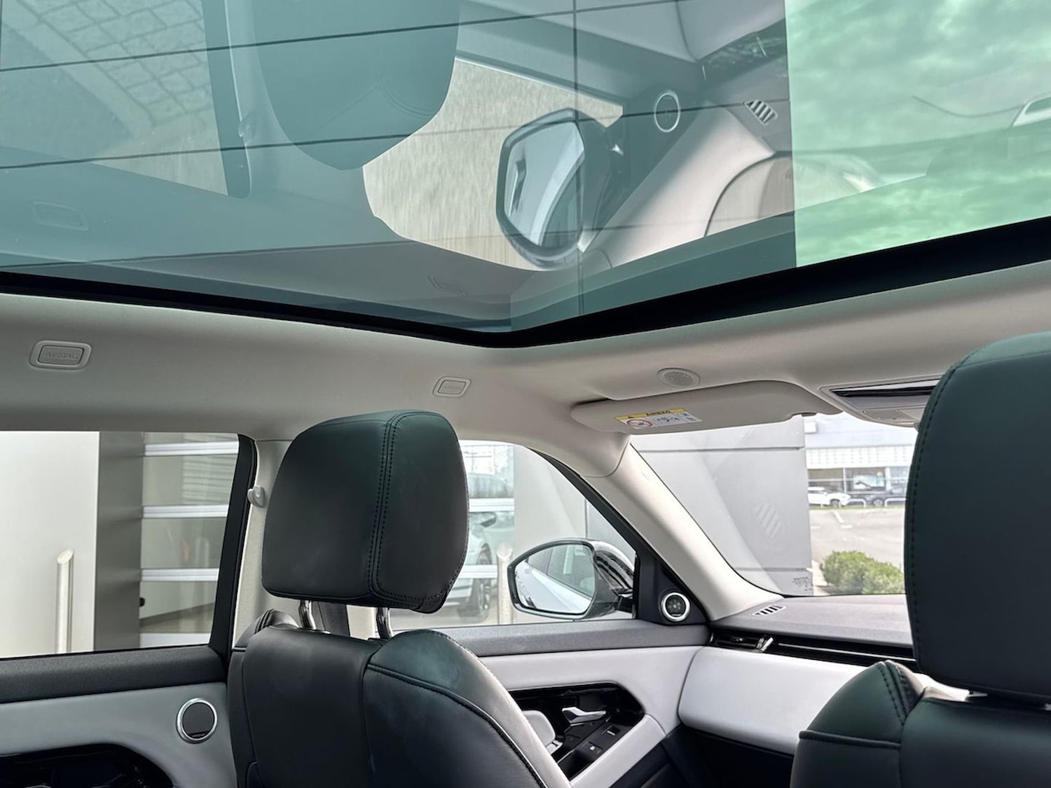 Used Land Rover Range Rover Evoque 2024 for sale - 78125253: Photo 32